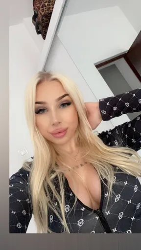 Sarah Gold 💛 18 blonde star