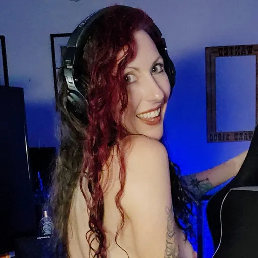 Your Gamer Girl 8-Bit 💜