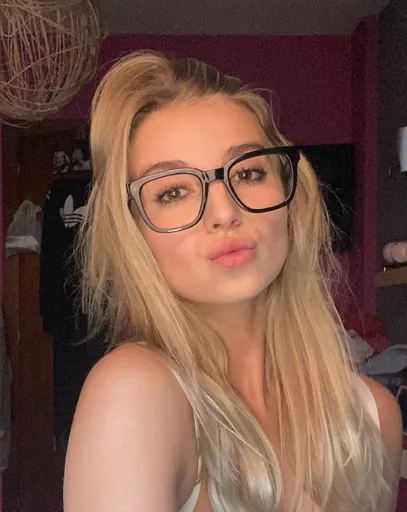 Ainita 🍑