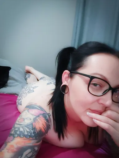 Aithra_hotwife