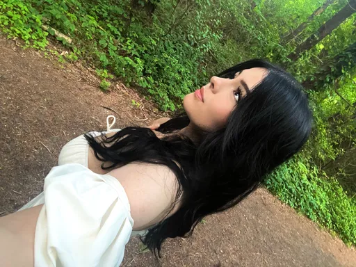 👼🏼