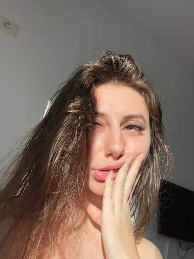 ALEXANDRA FREE