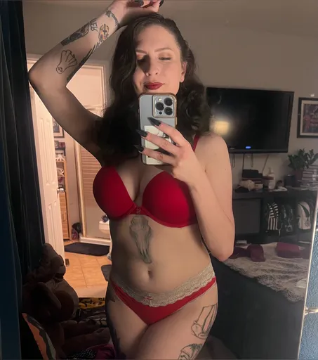 Alexandra Lynn