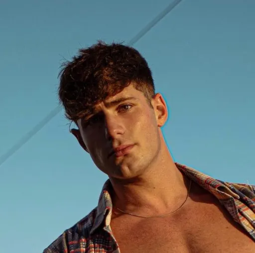 Alex Grant