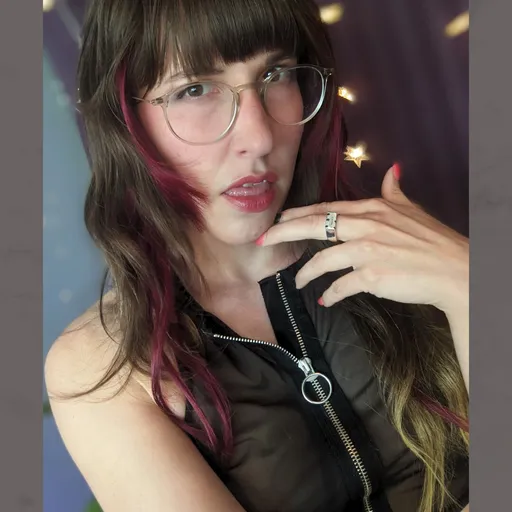 𝘼𝙢𝙗𝙚𝙧 𝘼𝙨𝙩𝙚𝙧𝙞𝙖 🖤