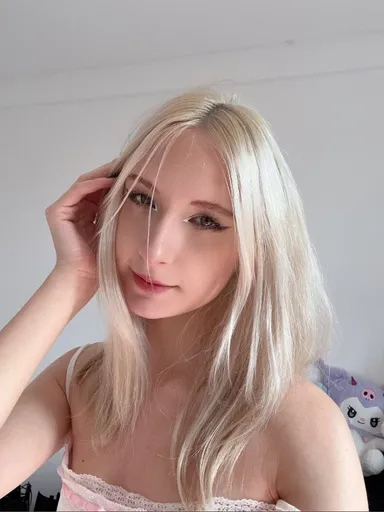 amber 🖤 tiny 19yo goth gf 🖤 free