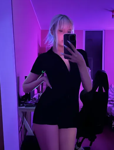 Amelia🍼