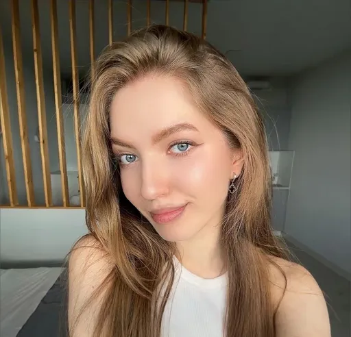 Amina Tis