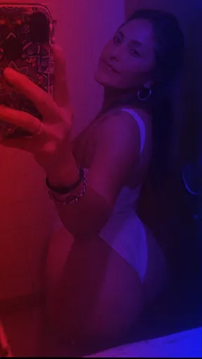 Anahi😈