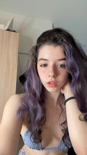 April Petite 🧸
