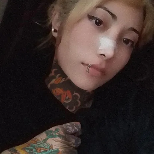 Asu Momoe