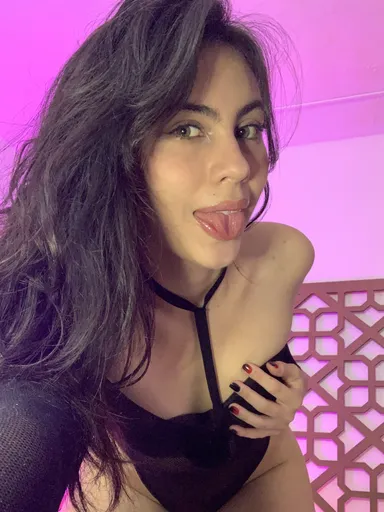 Bella ✨