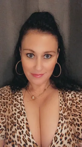 louise bae