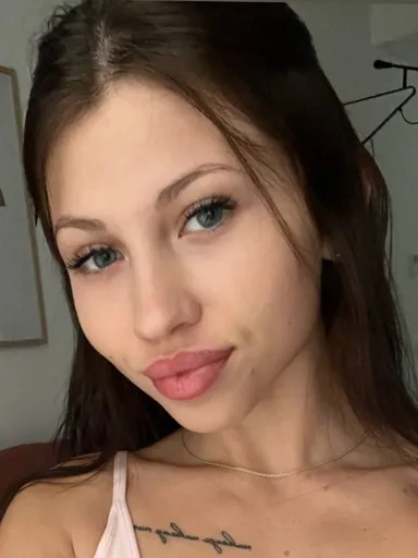 Kiara Belle