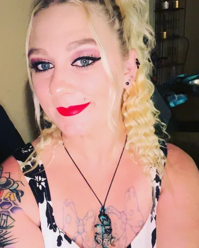 Dee