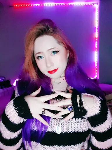 Longnails_BloodyRose