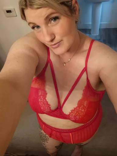 Busty & Curvy Ivy Baby 🌈 Seduce you ❤️❤