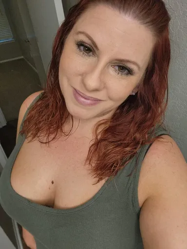 Busty Bayou Beauty