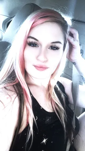 💋 𝓒𝓪𝓹𝓻𝓲𝓬𝓮 𝓡𝓮𝓷𝓪𝓮 💋