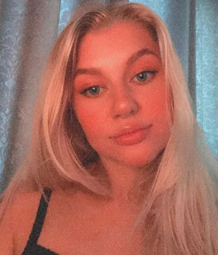 GirlNxtDoor-VIP