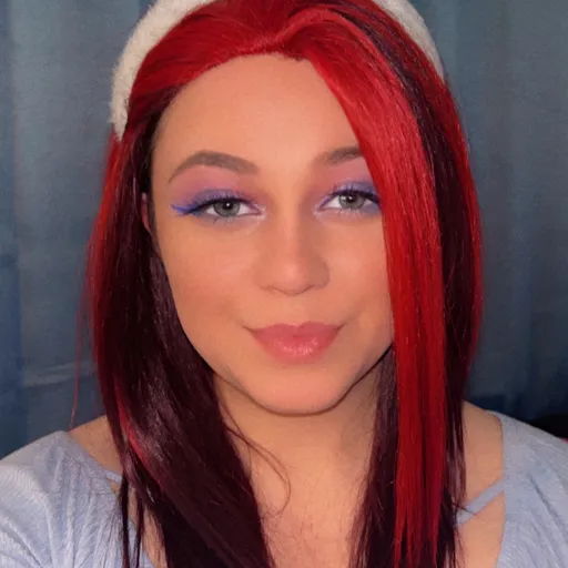 🍒 𝒞𝓊𝓇𝓋𝓎 𝒞𝒽ℯ𝓇𝓇𝓎 🍒