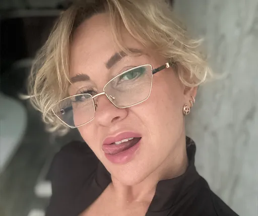 Mia