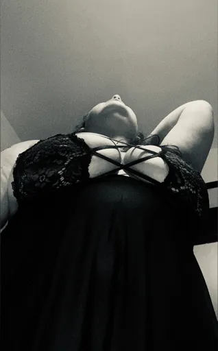 Curvy_Lyndsey