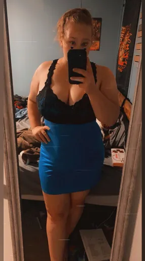 Curvy Blonde