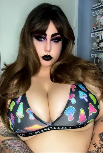 Mistress curvy
