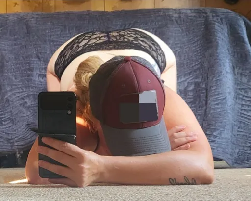 Curvypeach