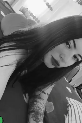 Dark Babe 🍒