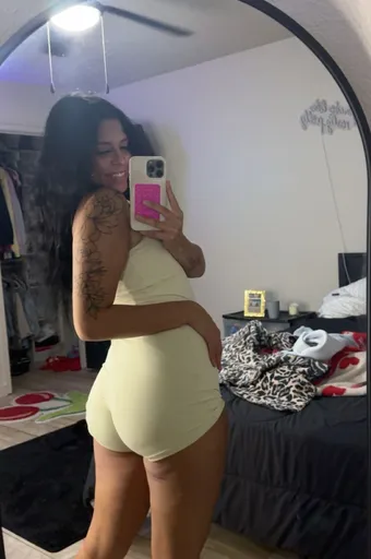 nikki 🤍