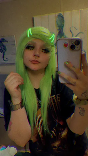 Ditzy Hails