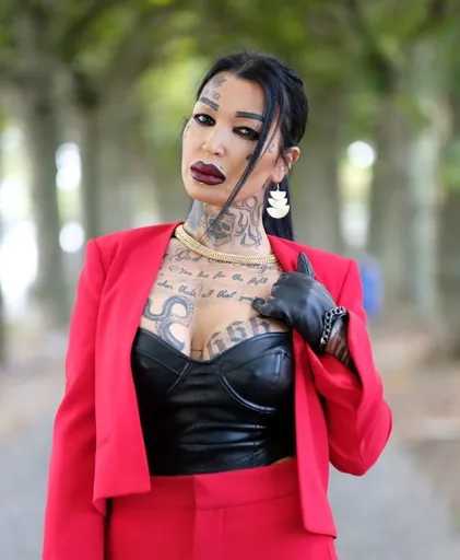 Mistress Vicky