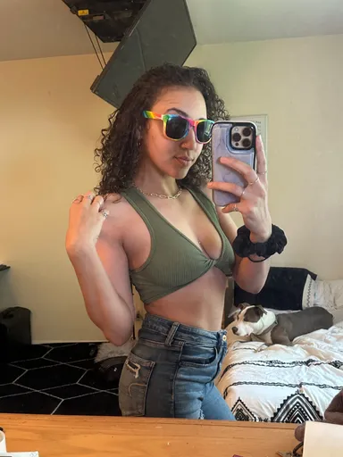 Ella strokes