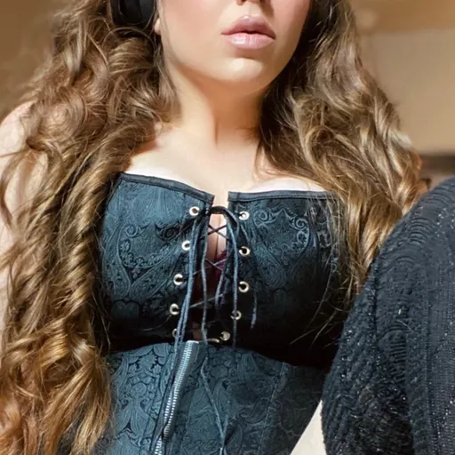 Ella 🤍