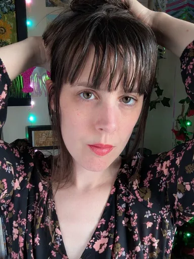Ellynaomi