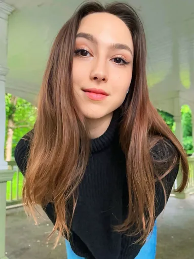 Emilia Jolly 🧚‍♀️
