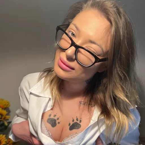 Emma🔞