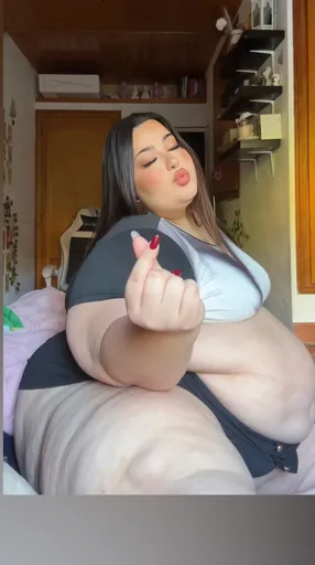 @fatvenusbelly
