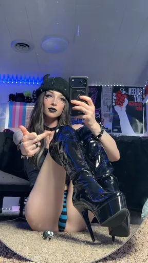 Feetiecutieee