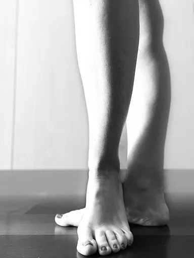 Gloria 👣 💜