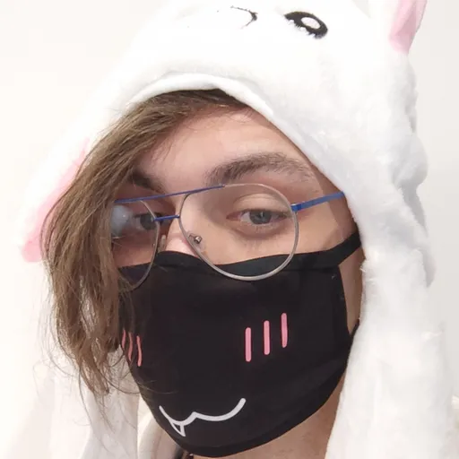femboy_apolonia
