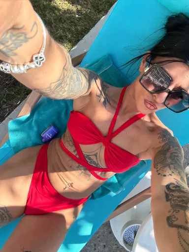 Christie 🖤