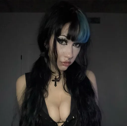 Milky 🖤