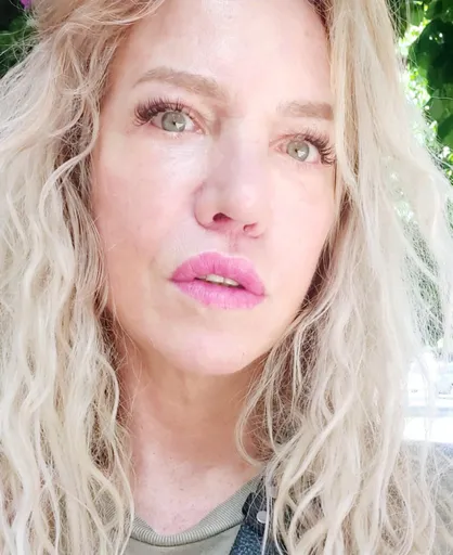𝙁𝙧𝙚𝙮𝙟𝙖 𝙇𝙖 𝙑𝙞𝙠𝙞𝙣𝙜𝙖 💋