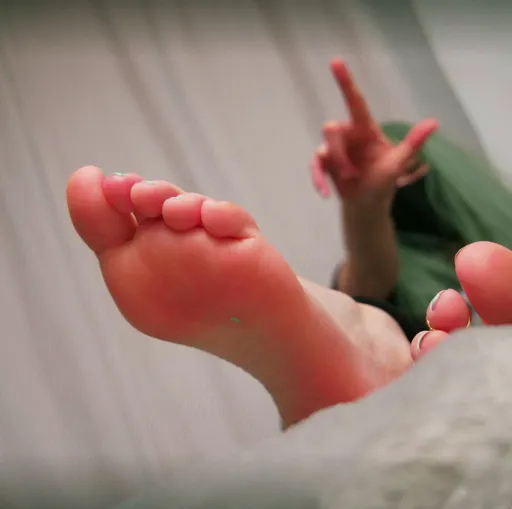 Giantess Ella | XGiantess