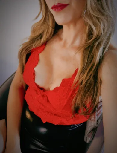 Goddess Miss Kelly
