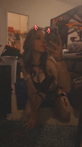 Alyx 🖤👻🥀