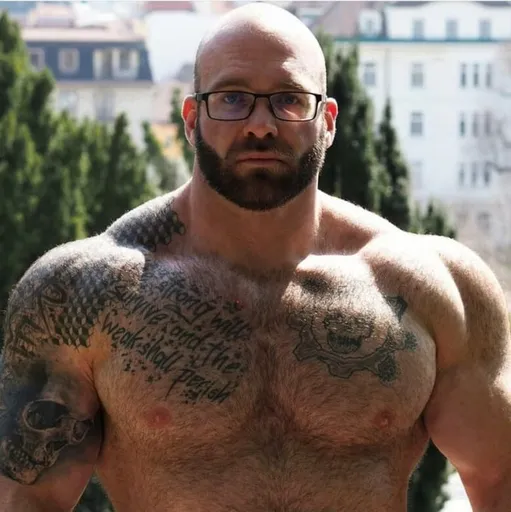 Hairymusclebear